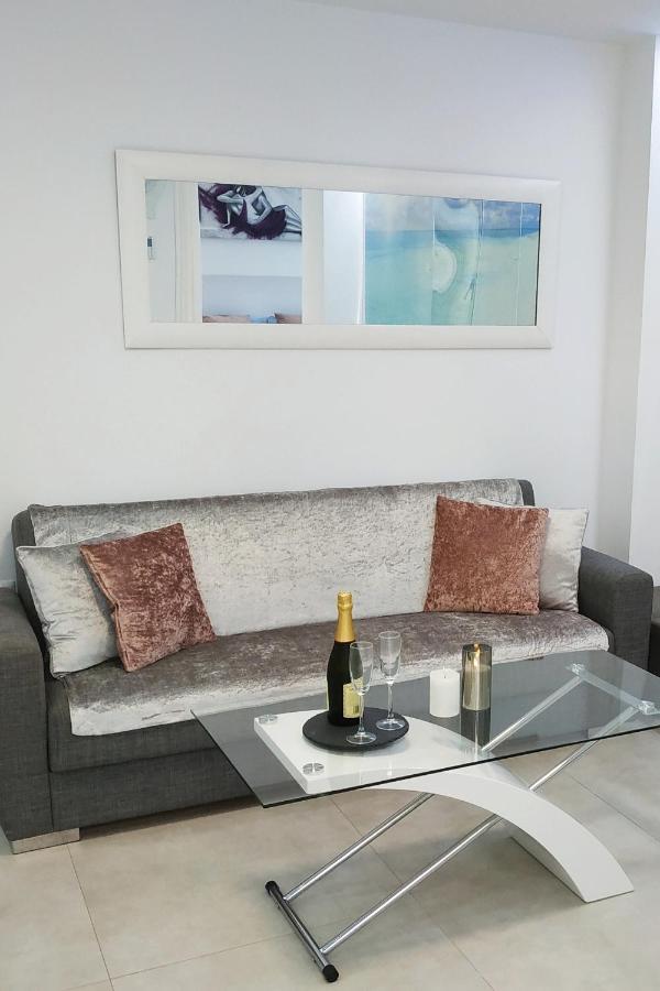 Blue Horizon Luxury Apartment نيرخا المظهر الخارجي الصورة