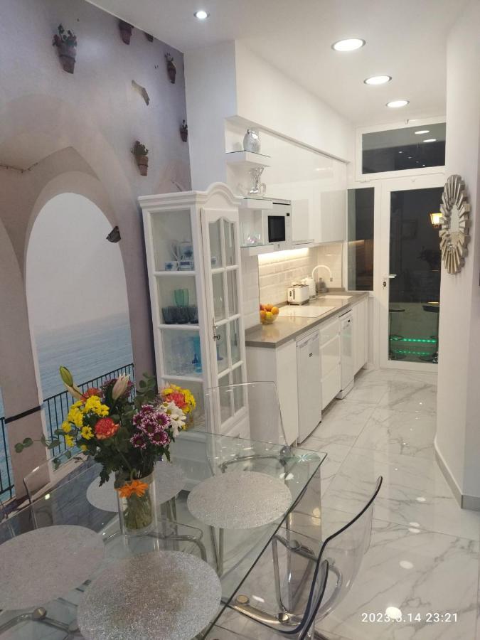 Blue Horizon Luxury Apartment نيرخا المظهر الخارجي الصورة