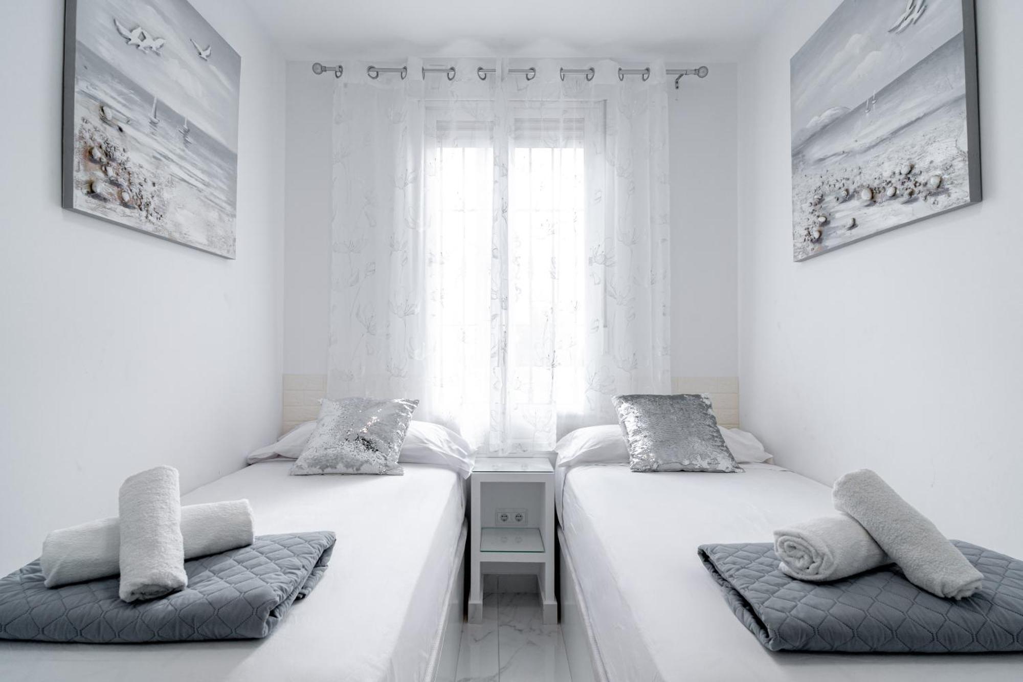 Blue Horizon Luxury Apartment نيرخا المظهر الخارجي الصورة